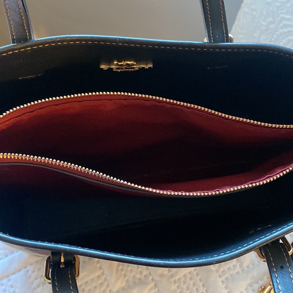 Coach Bag w/ removable strap - Picture 6 of 14